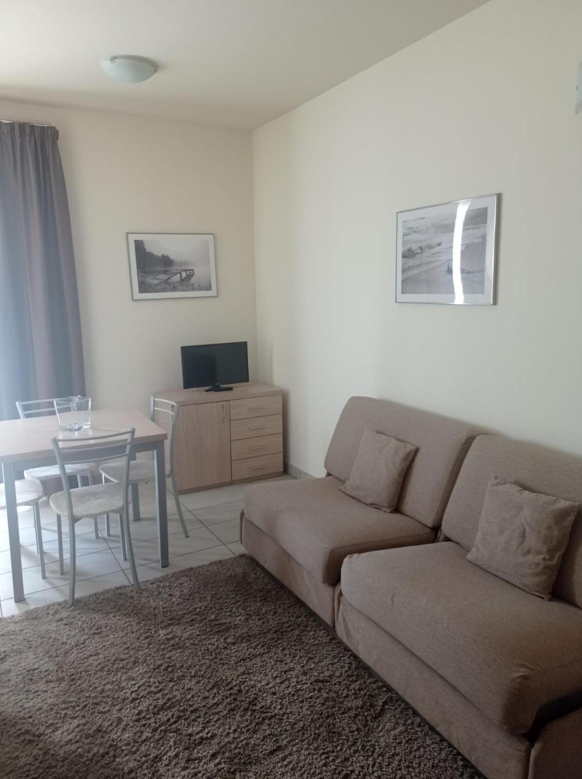 Residence Belmare Ріміні Екстер'єр фото