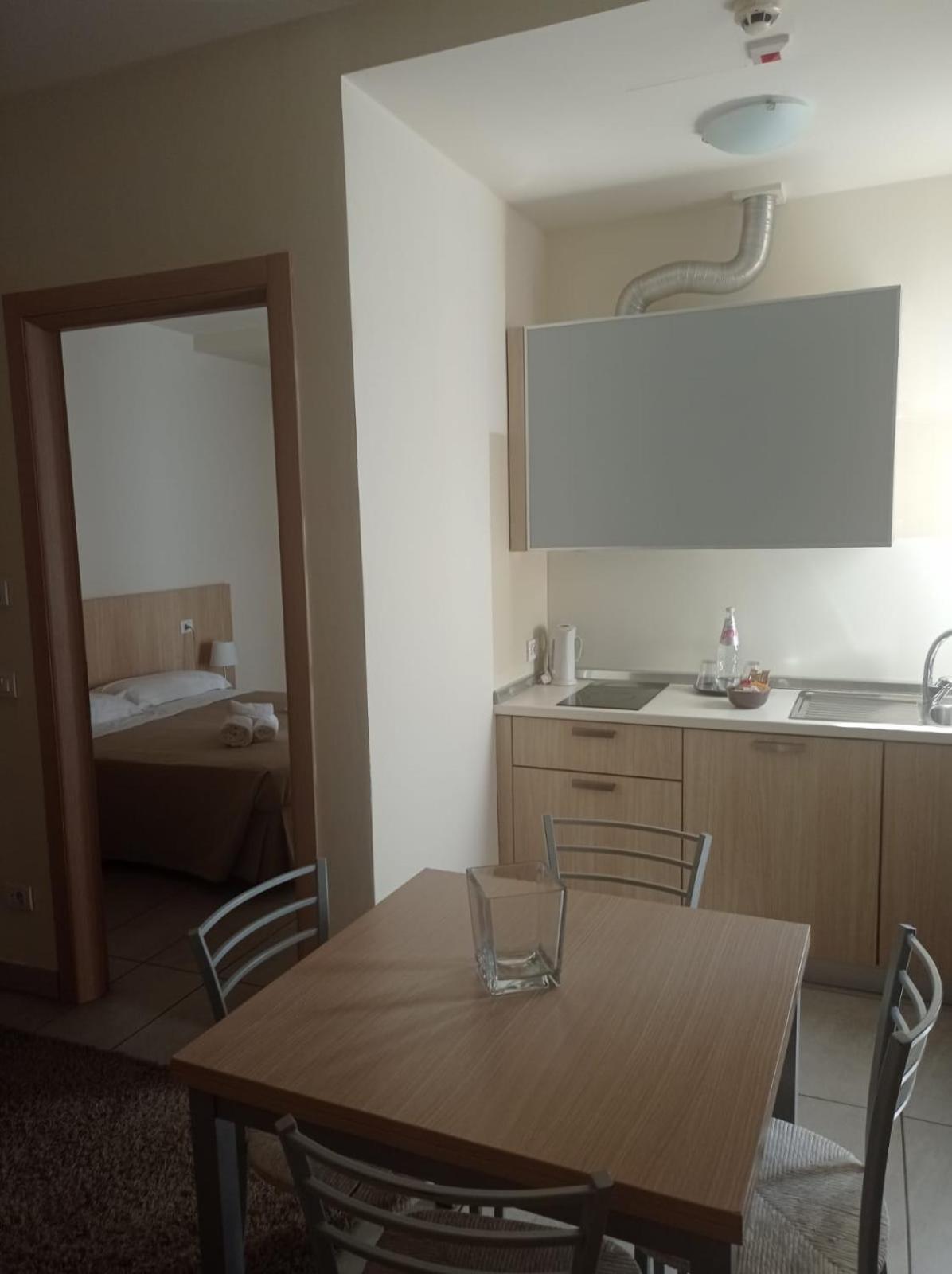 Residence Belmare Ріміні Екстер'єр фото